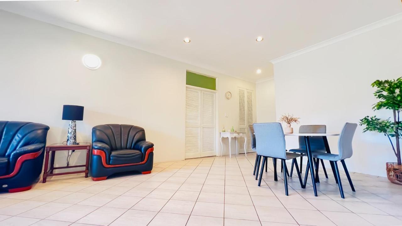 Carlton 3 Beds Unit - Free Parking Apartment Sydney Exterior photo